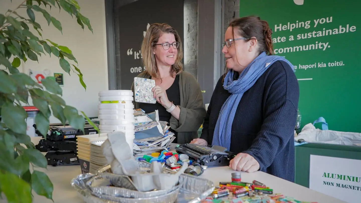 HB Environment Centre Sarah Walker Emma Horgan-Heke Photo Warren Buckland