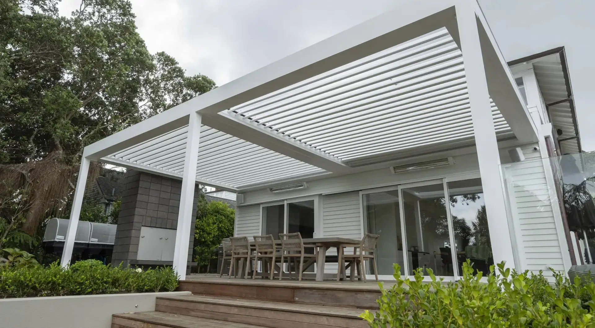Douglas-Innovation-Hawkes-Bay-Outdoor-Roof-Structures