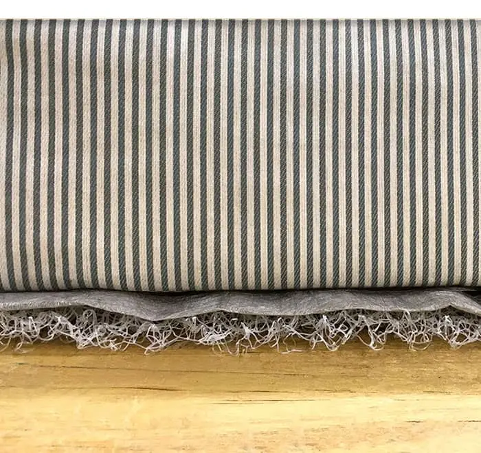 Hypervent-on-caravan-squab-closeup